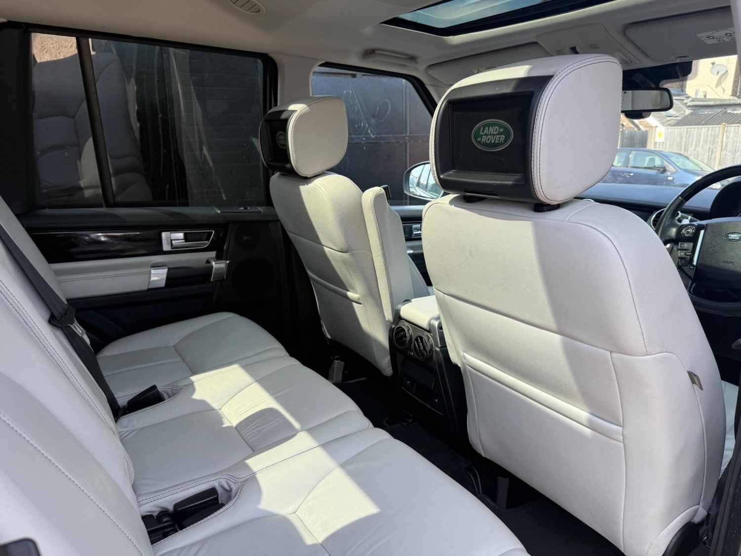 Used Land Rover Discovery 4 2014 for sale - 75246761: Photo 43