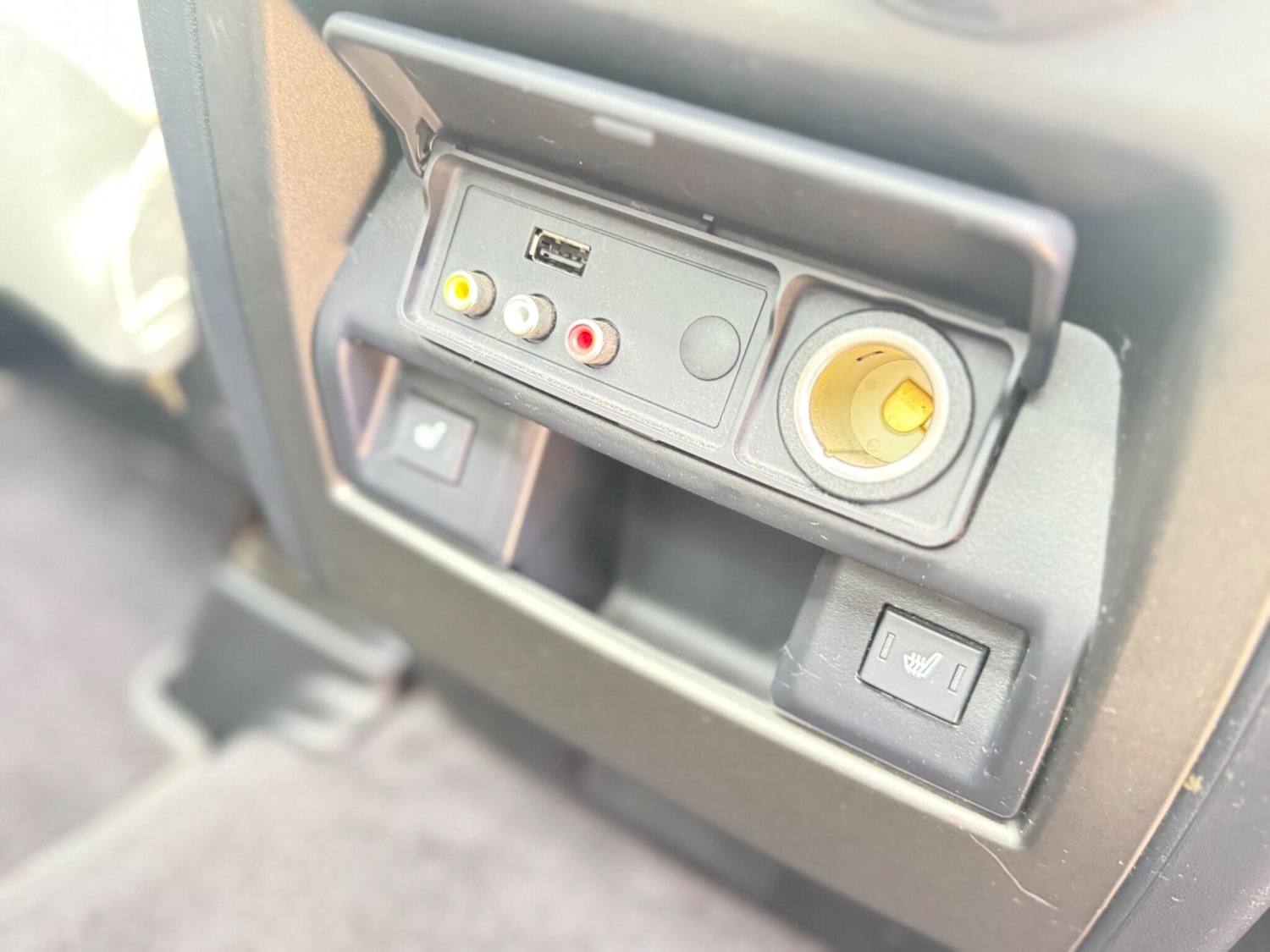 Used Land Rover Discovery 4 2014 for sale - 75246761: Photo 52