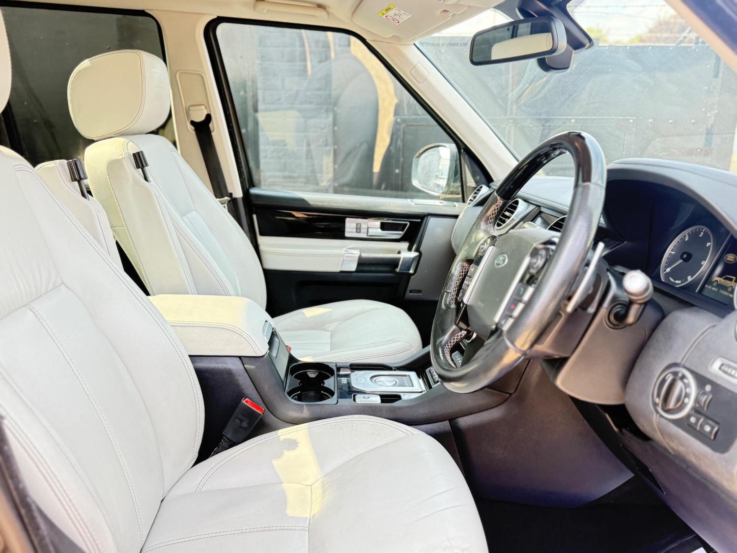 Used Land Rover Discovery 4 2014 for sale - 75246761: Photo 62