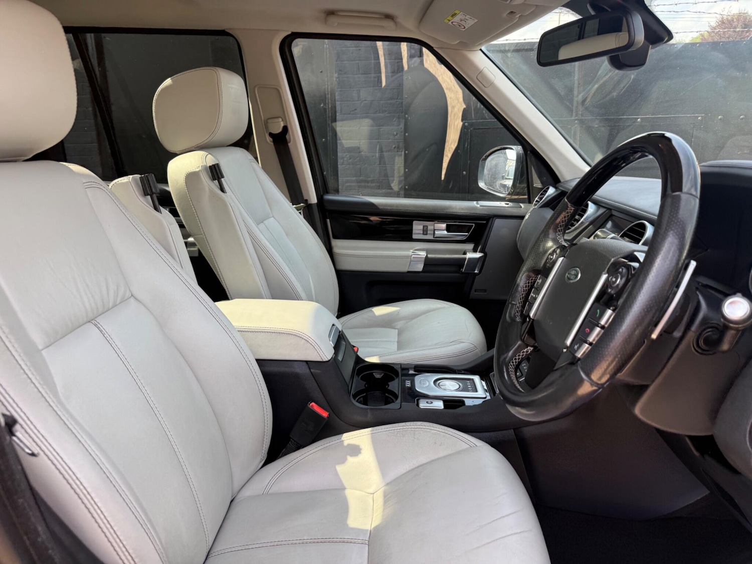 Used Land Rover Discovery 4 2014 for sale - 75246761: Photo 65