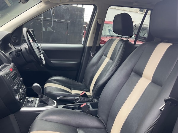 Used Land Rover Freelander 2 2011 for sale - 75269231: Photo 12