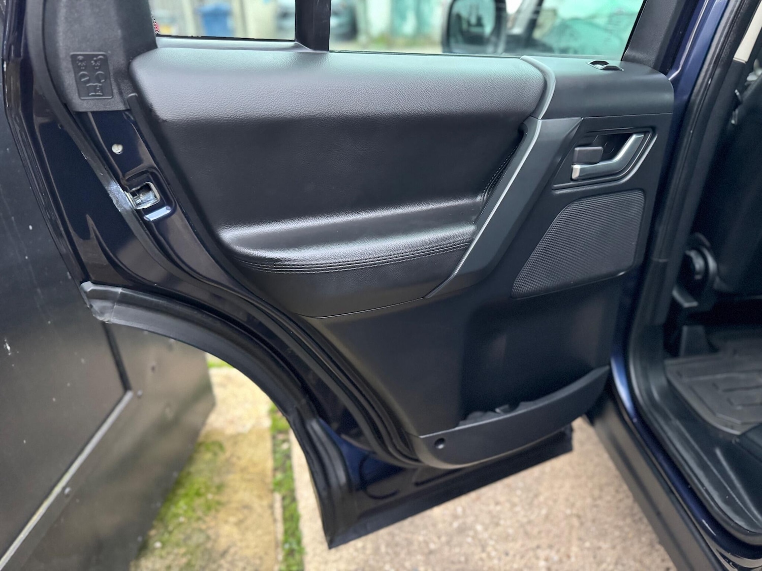 Used Land Rover Freelander 2013 for sale - 76646332: Photo 16