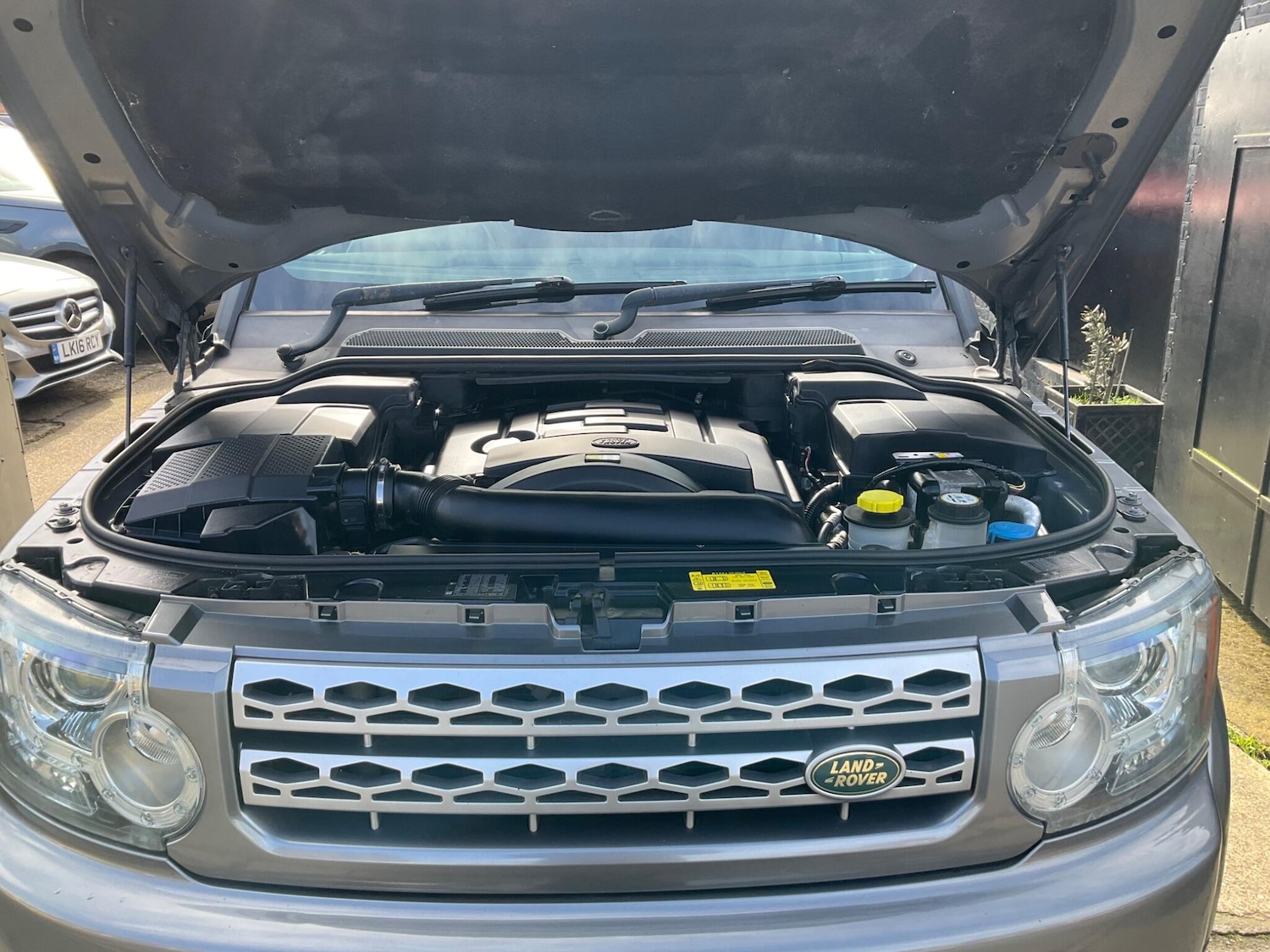 Used Land Rover Discovery 2010 for sale - 78184828: Photo 56