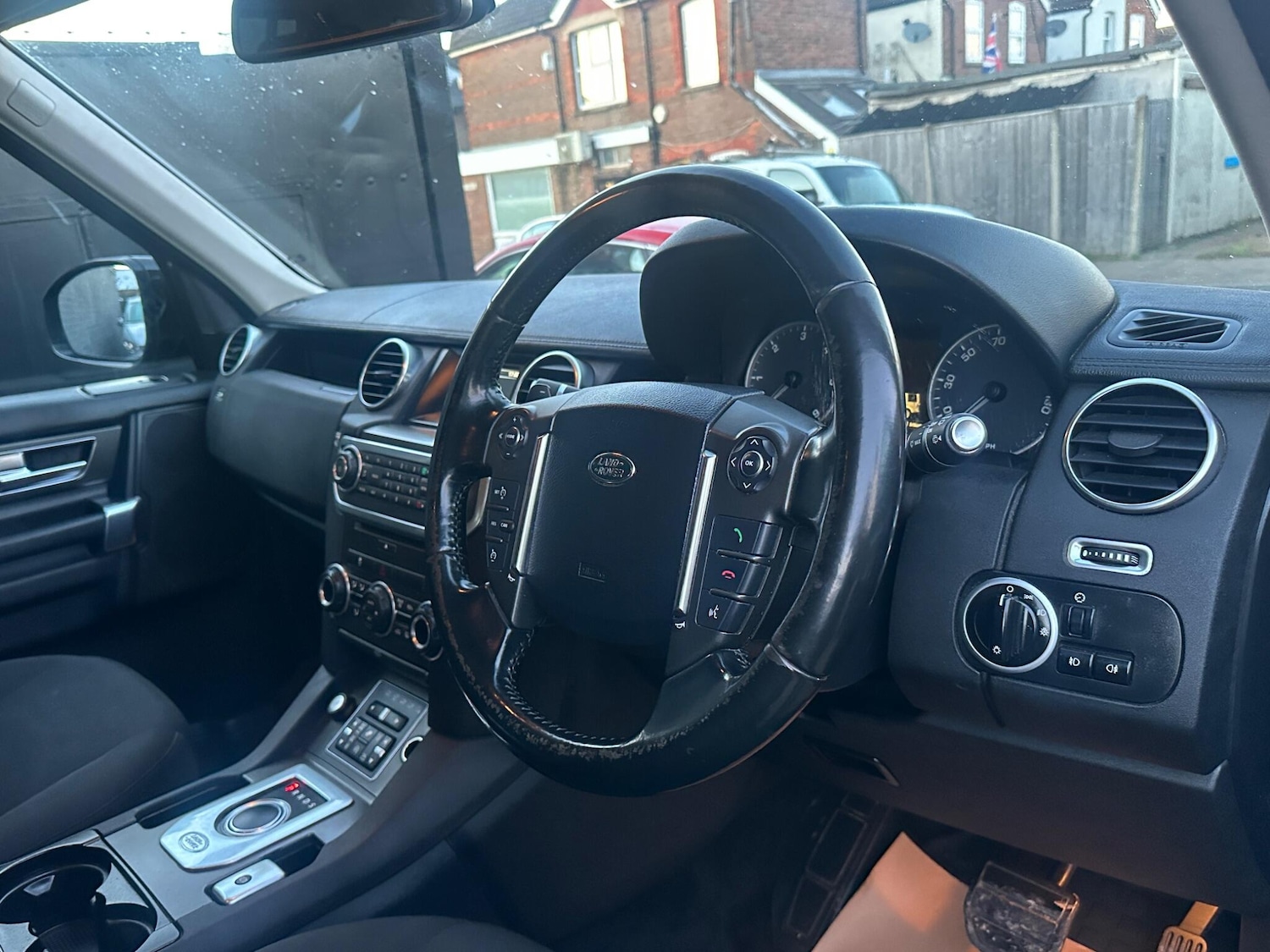 Used Land Rover Discovery 4 2015 for sale - 75780904: Photo 11