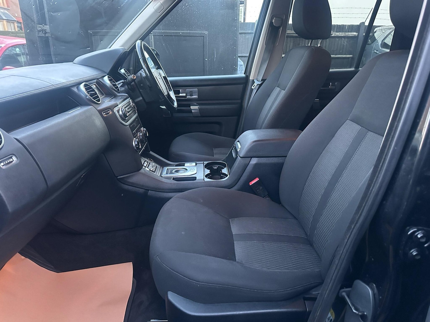 Used Land Rover Discovery 4 2015 for sale - 75780904: Photo 13