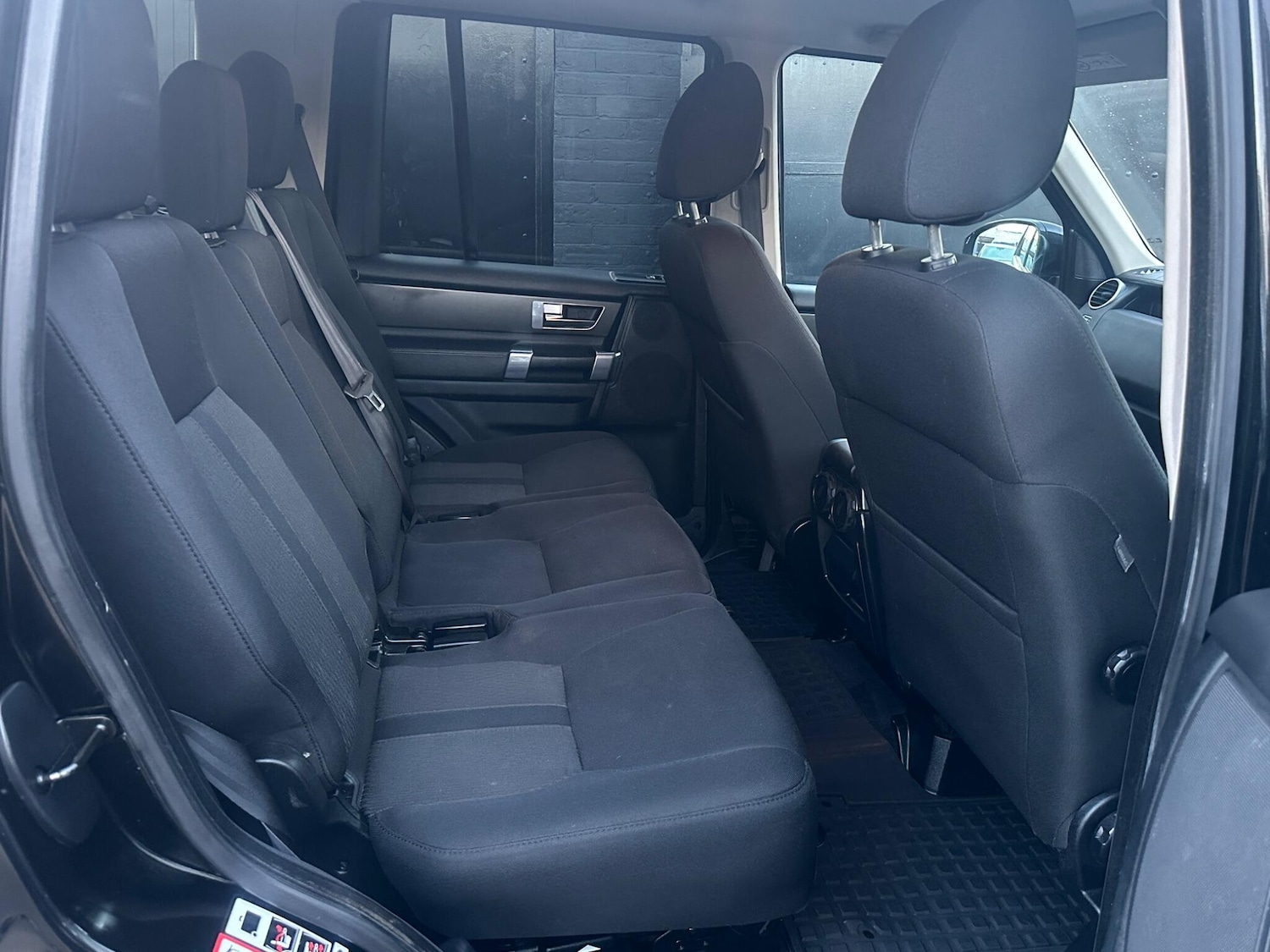 Used Land Rover Discovery 4 2015 for sale - 75780904: Photo 16