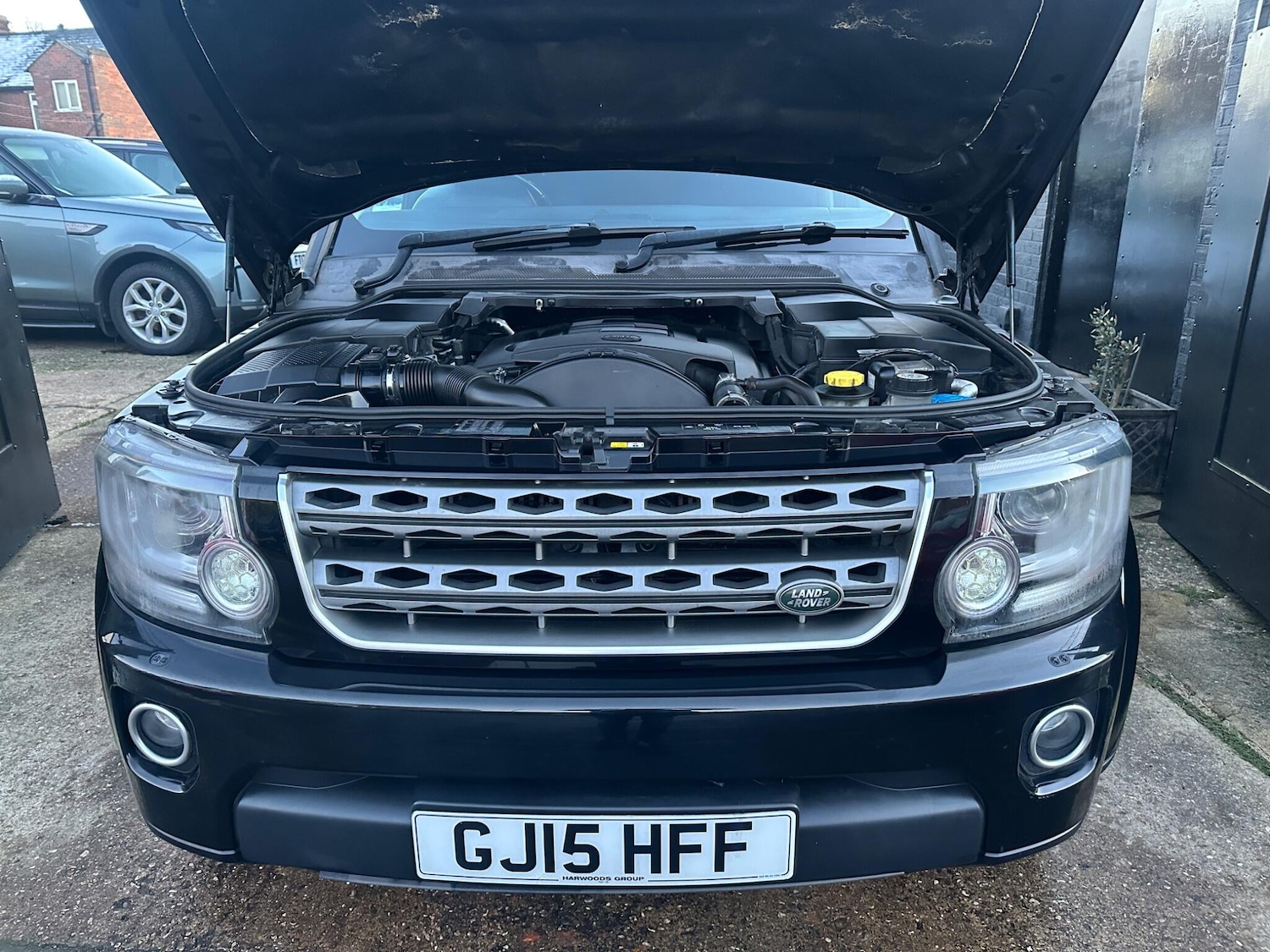 Used Land Rover Discovery 4 2015 for sale - 75780904: Photo 24