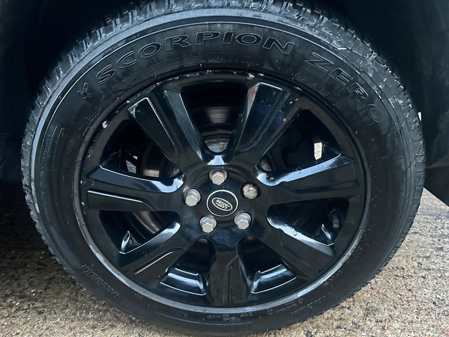 Used Land Rover Discovery 4 2015 for sale - 75780904: Photo 28