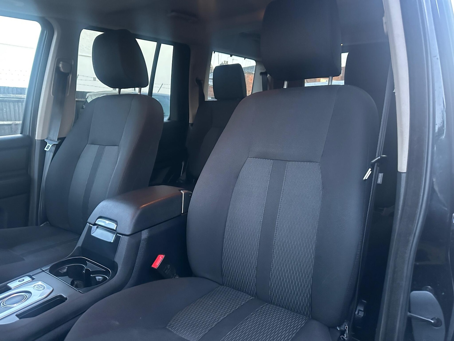 Used Land Rover Discovery 4 2015 for sale - 75780904: Photo 40