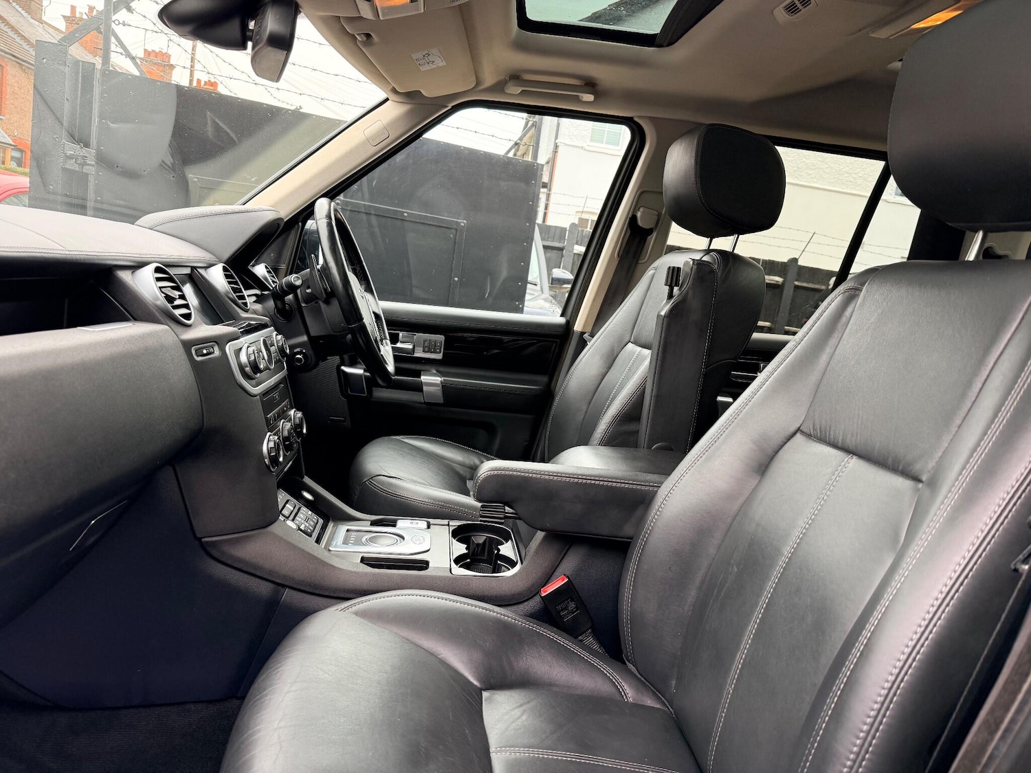 Used Land Rover Discovery 4 2016 for sale - 75340095: Photo 14