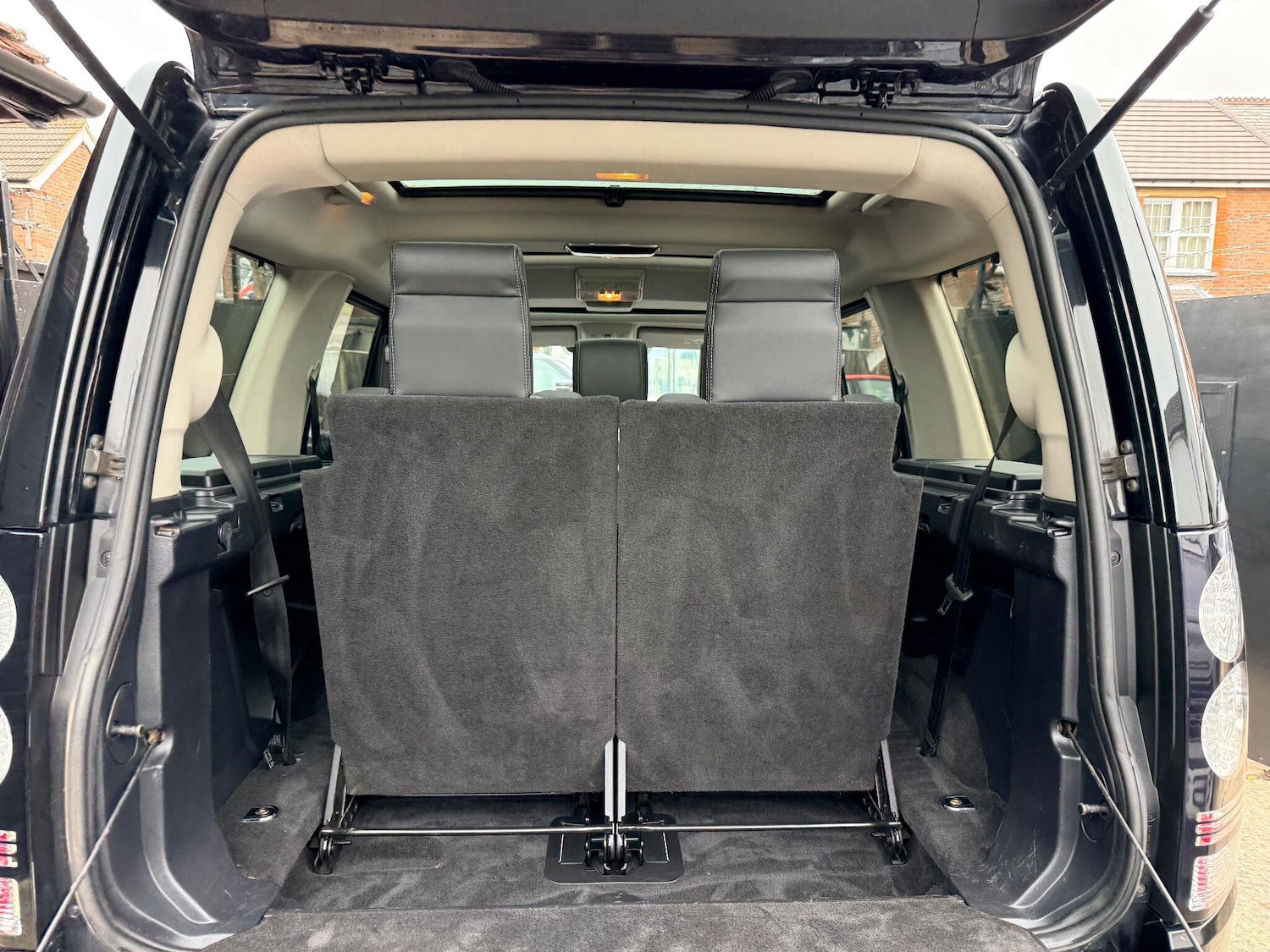 Used Land Rover Discovery 4 2016 for sale - 75340095: Photo 43