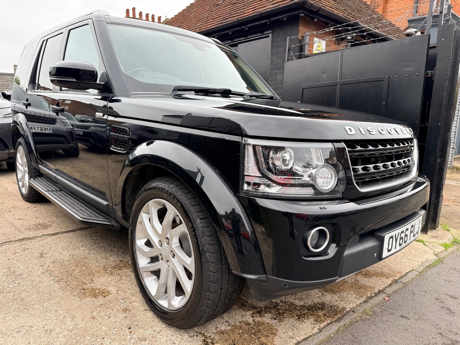 Used Land Rover Discovery 4 2016 for sale - 75340095: Photo 46