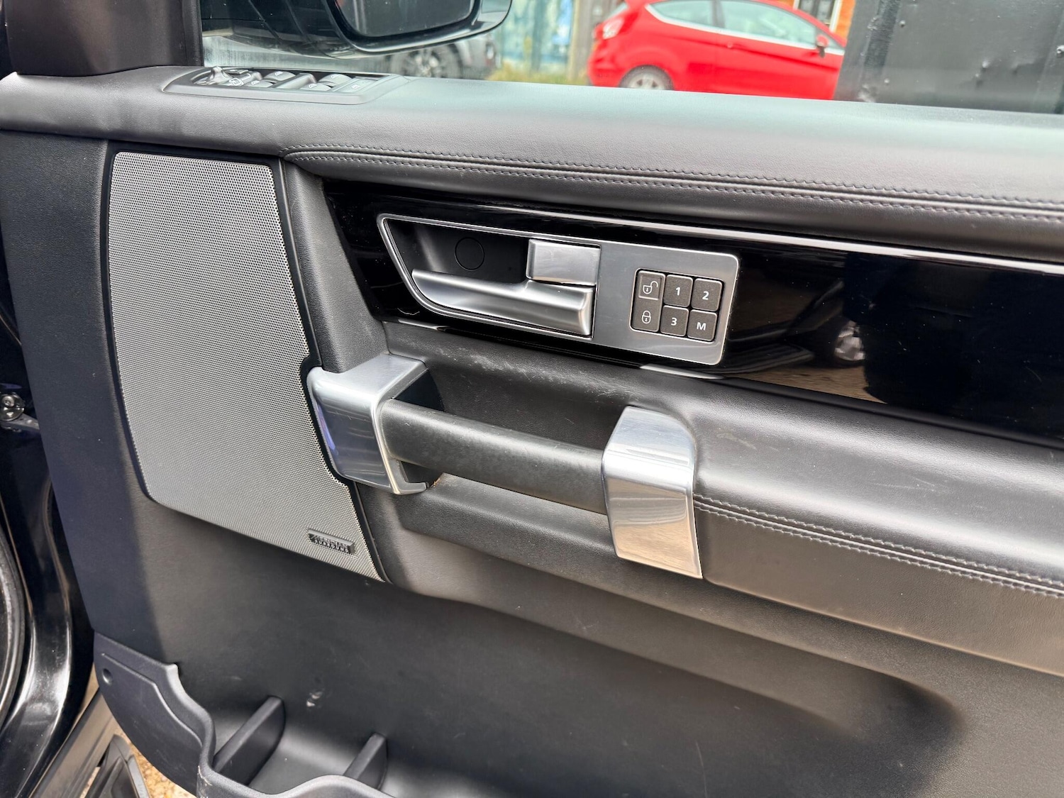 Used Land Rover Discovery 4 2016 for sale - 75340095: Photo 47