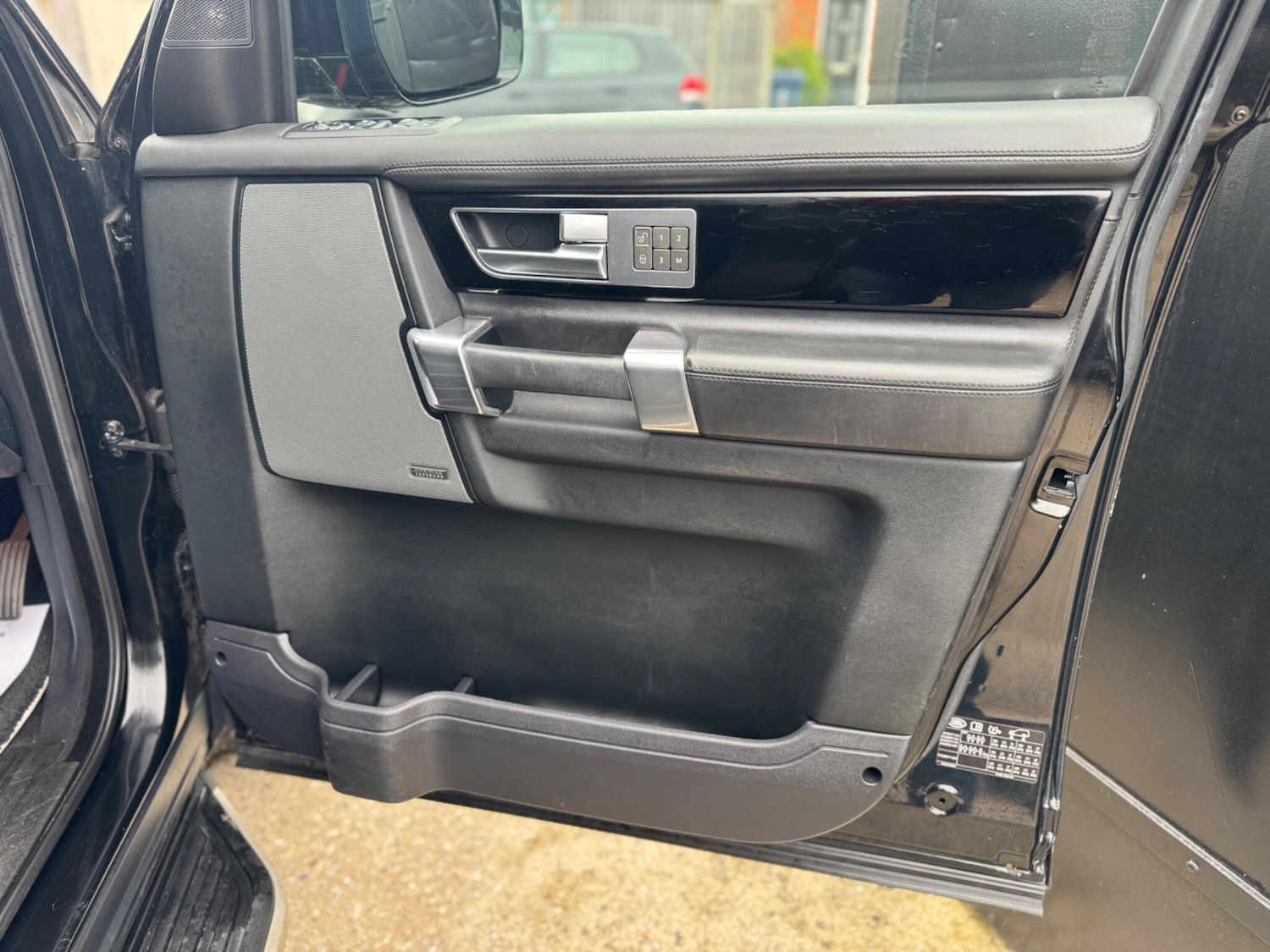 Used Land Rover Discovery 4 2016 for sale - 76012295: Photo 22