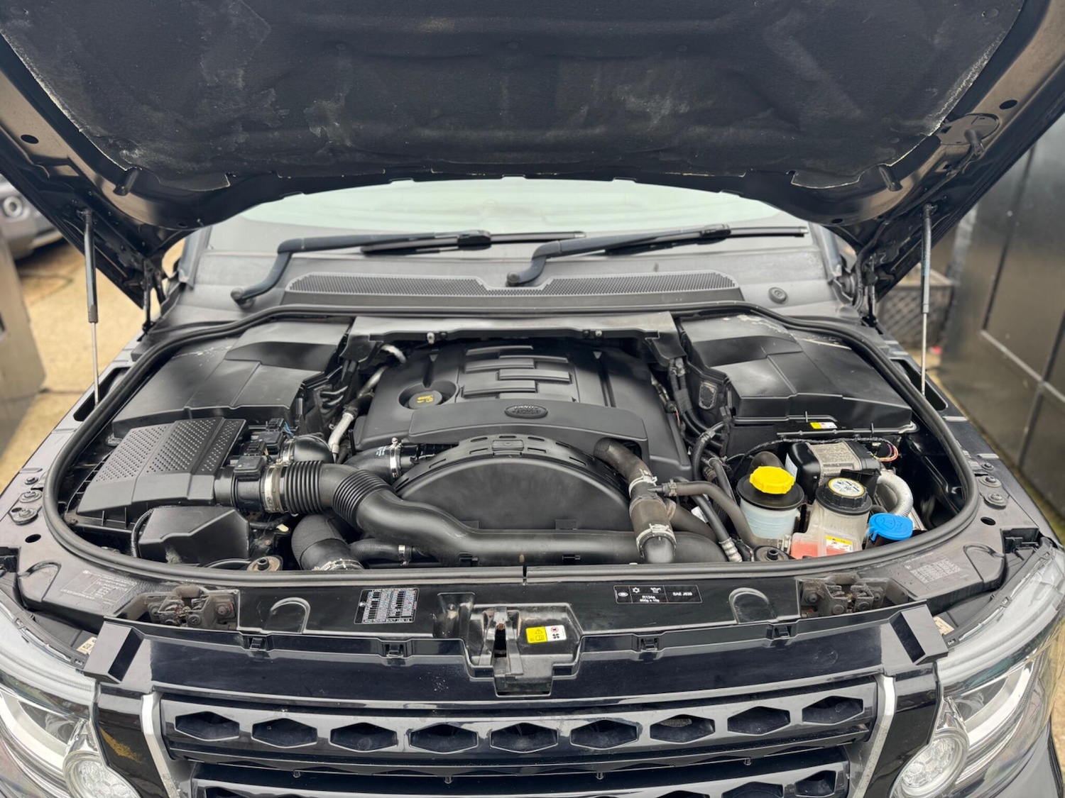 Used Land Rover Discovery 4 2016 for sale - 76012295: Photo 23