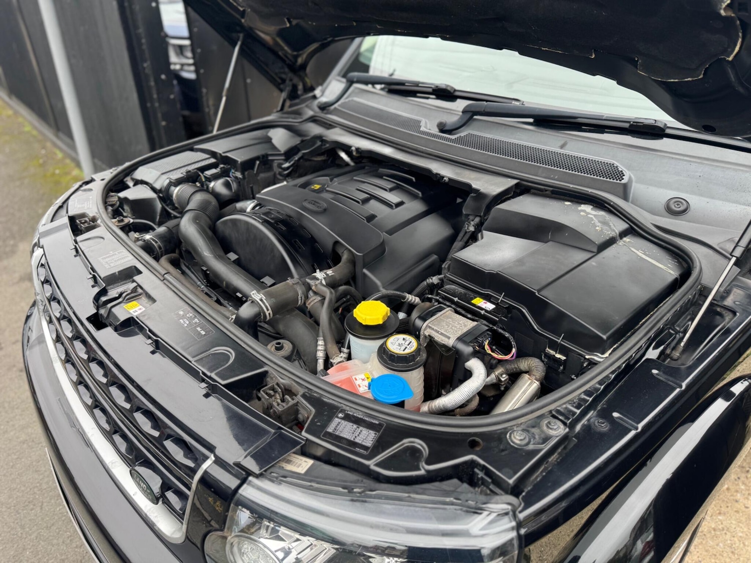 Used Land Rover Discovery 4 2016 for sale - 76012295: Photo 25