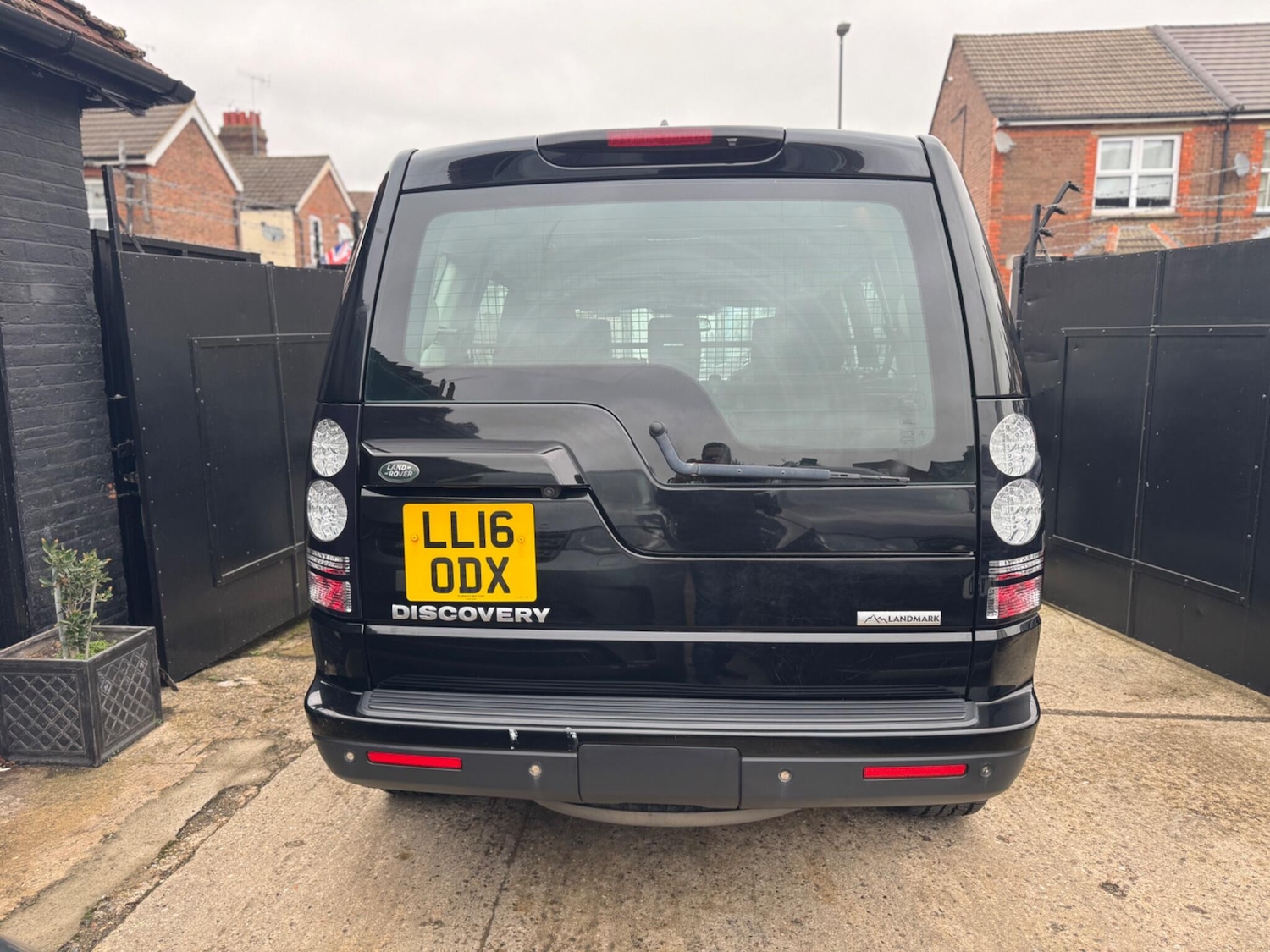 Used Land Rover Discovery 4 2016 for sale - 76012295: Photo 6