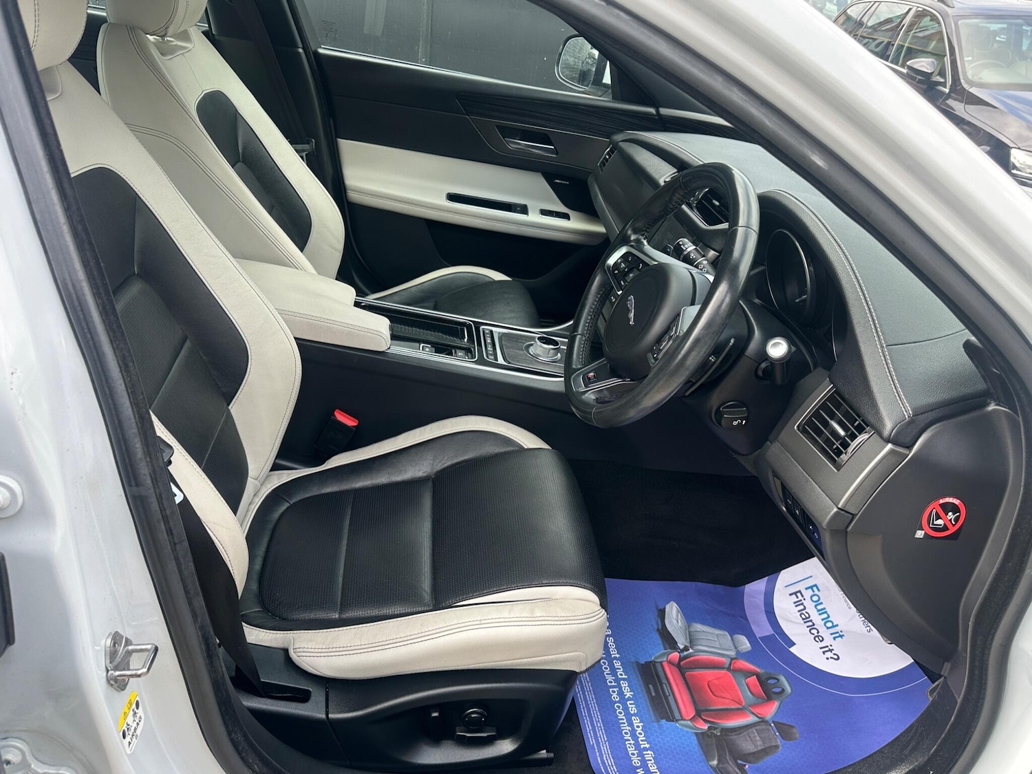 Used Jaguar XF 2016 for sale - 78141406: Photo 12