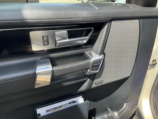 Used Land Rover Discovery 4 2014 for sale - 73994126: Photo 21