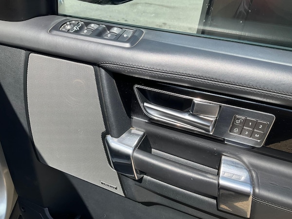 Used Land Rover Discovery 4 2014 for sale - 73994126: Photo 57