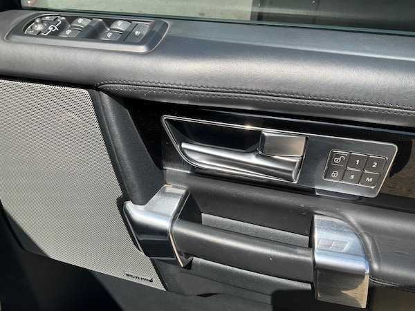 Used Land Rover Discovery 4 2014 for sale - 73994126: Photo 85