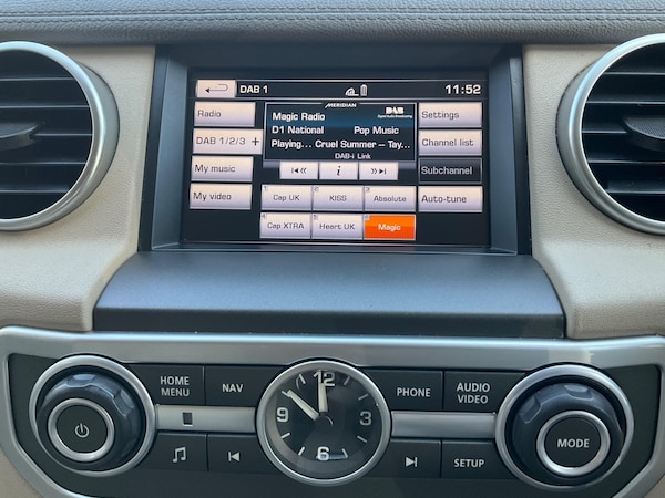 Used Land Rover Discovery 4 2016 for sale - 74690776: Photo 56