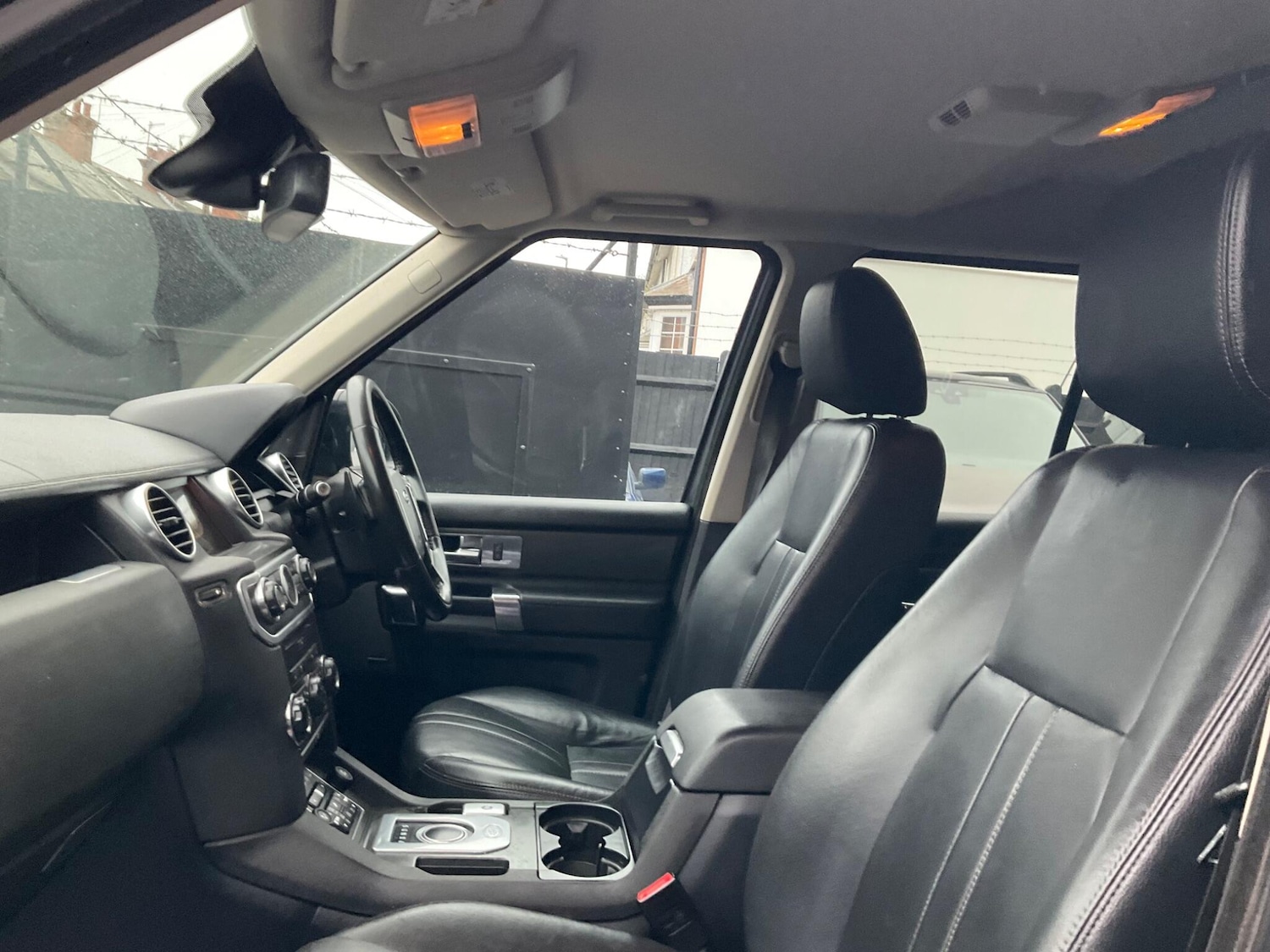 Used Land Rover Discovery 4 2015 for sale - 75781452: Photo 23