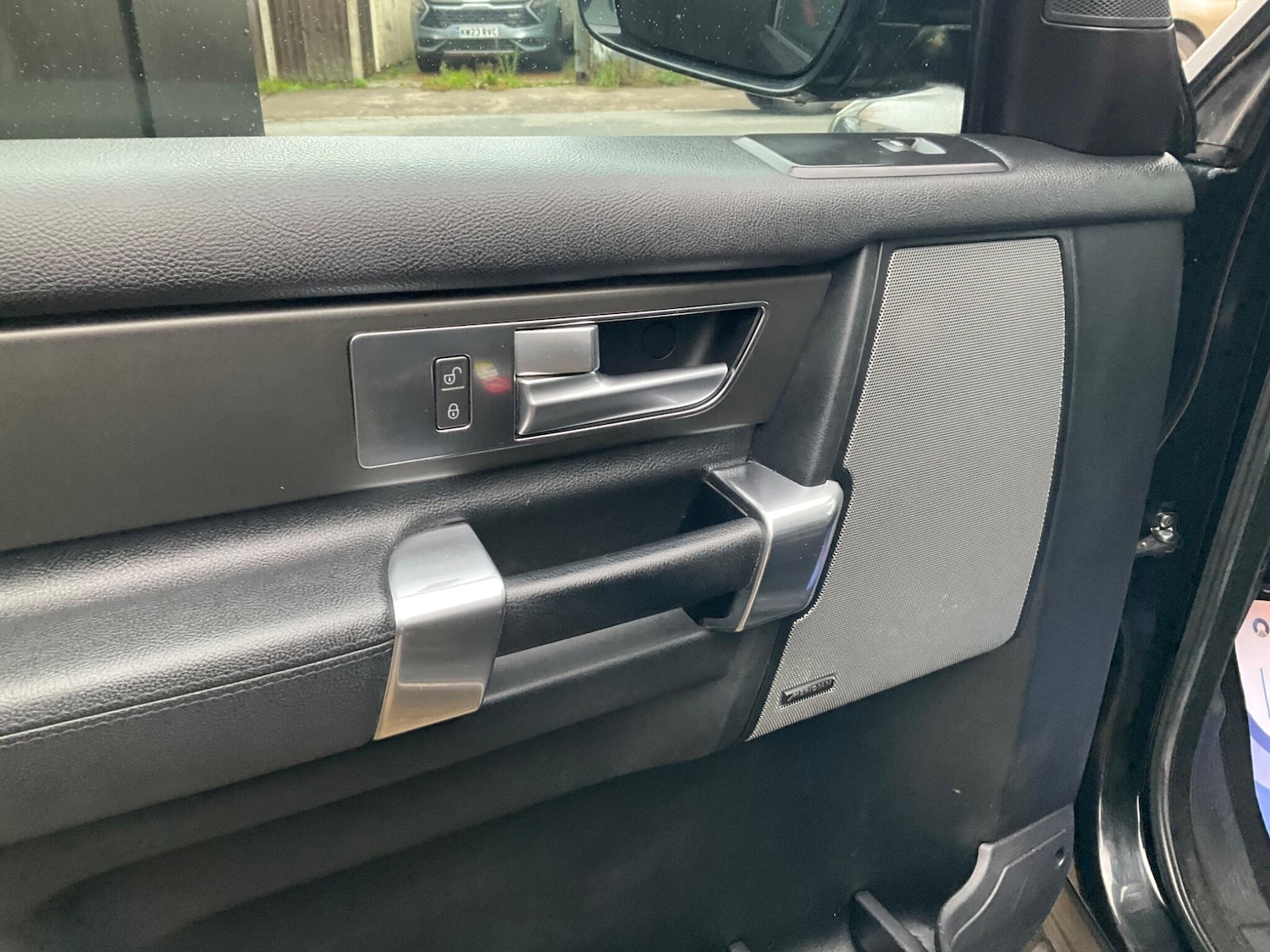 Used Land Rover Discovery 4 2015 for sale - 75781452: Photo 27