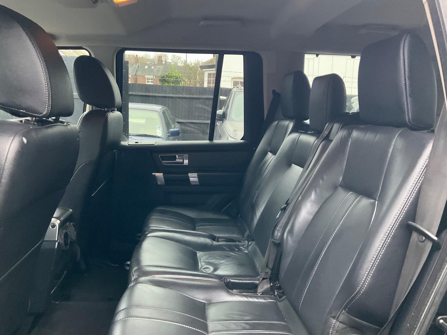 Used Land Rover Discovery 4 2015 for sale - 75781452: Photo 31