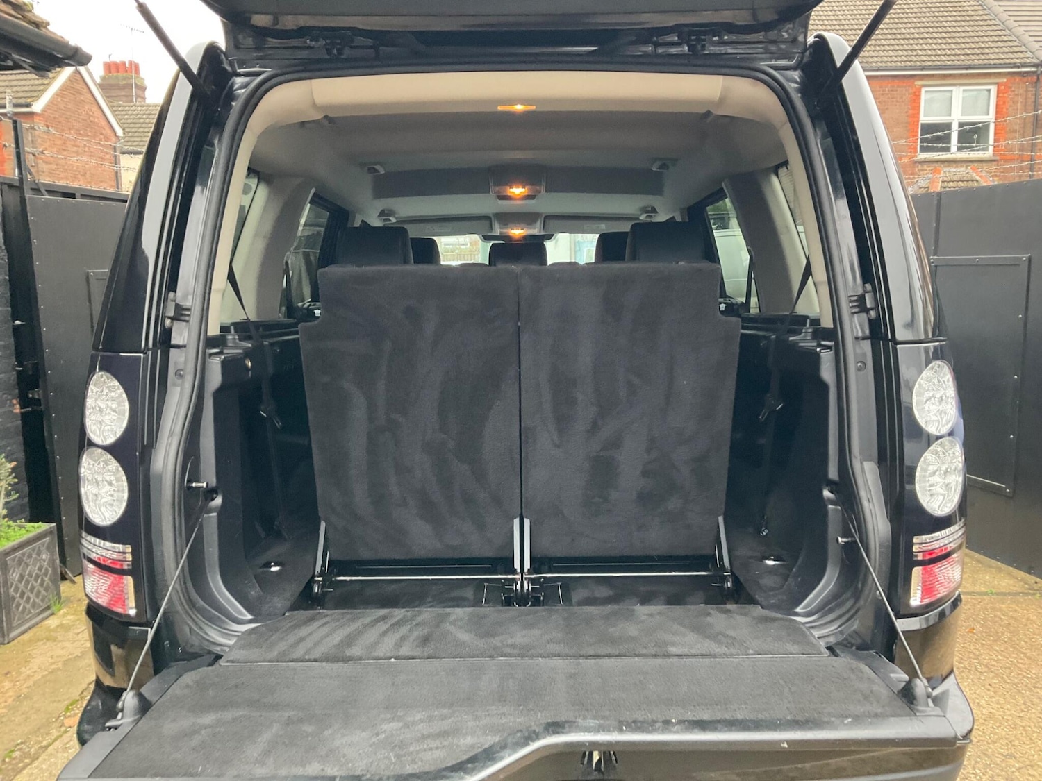 Used Land Rover Discovery 4 2015 for sale - 75781452: Photo 37