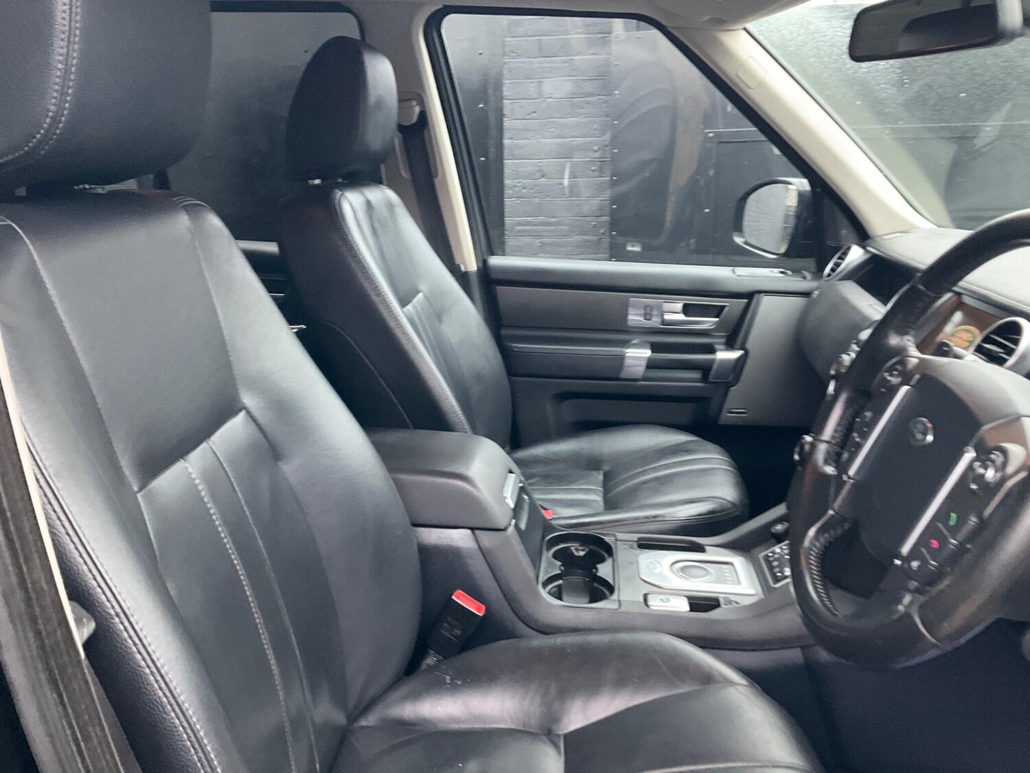 Used Land Rover Discovery 4 2015 for sale - 75781452: Photo 65