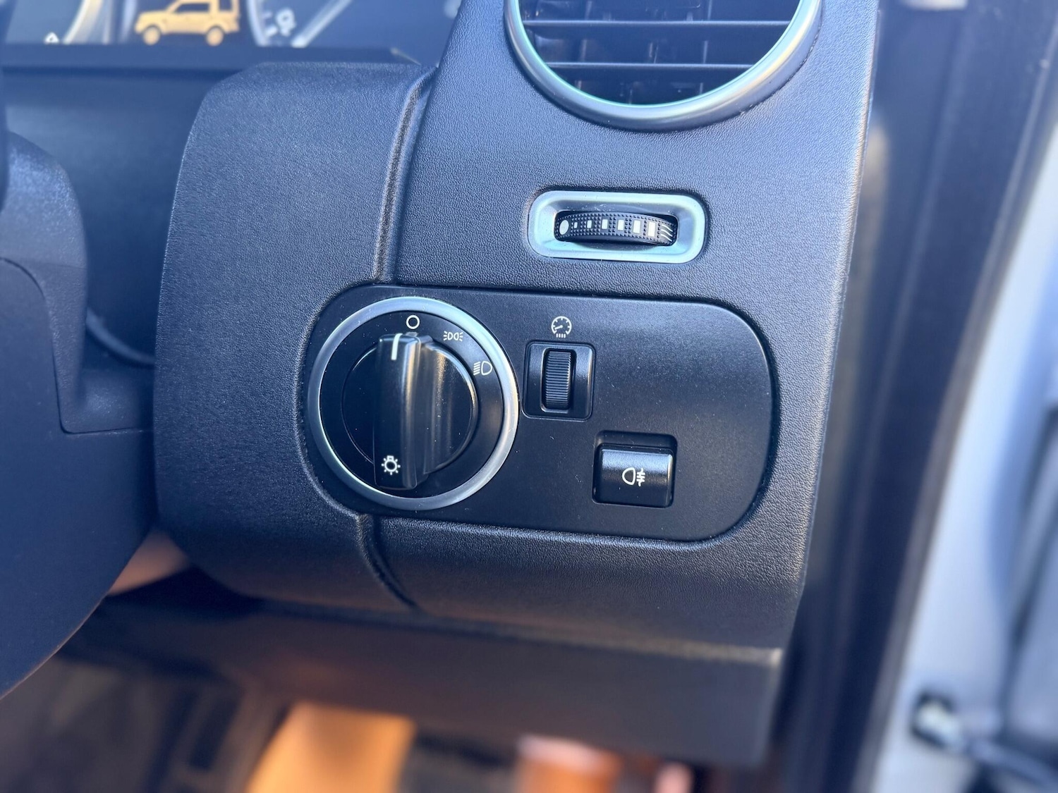 Used Land Rover Discovery 4 2013 for sale - 76987674: Photo 38