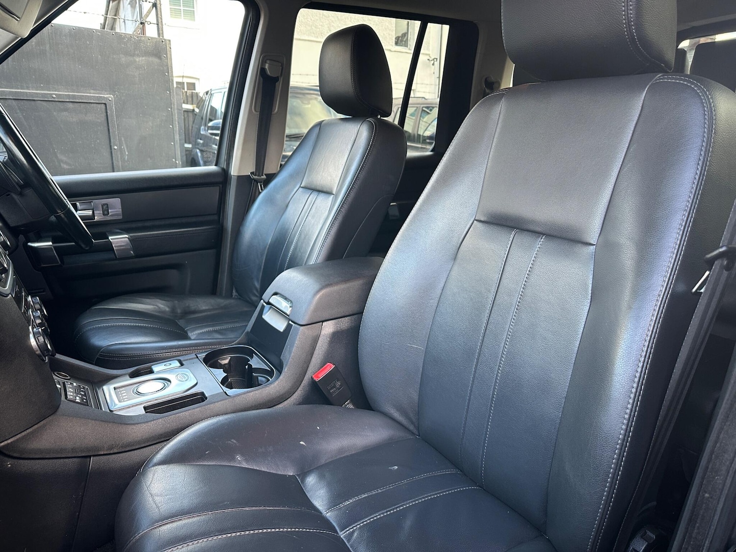 Used Land Rover Discovery 4 2014 for sale - 75781745: Photo 15