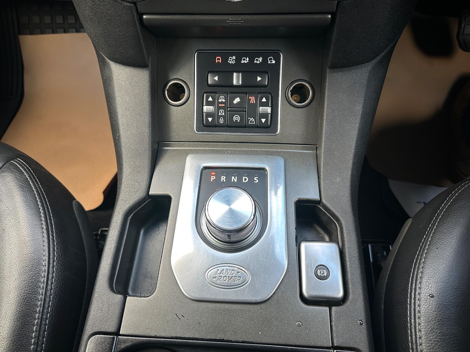 Used Land Rover Discovery 4 2014 for sale - 75781745: Photo 24