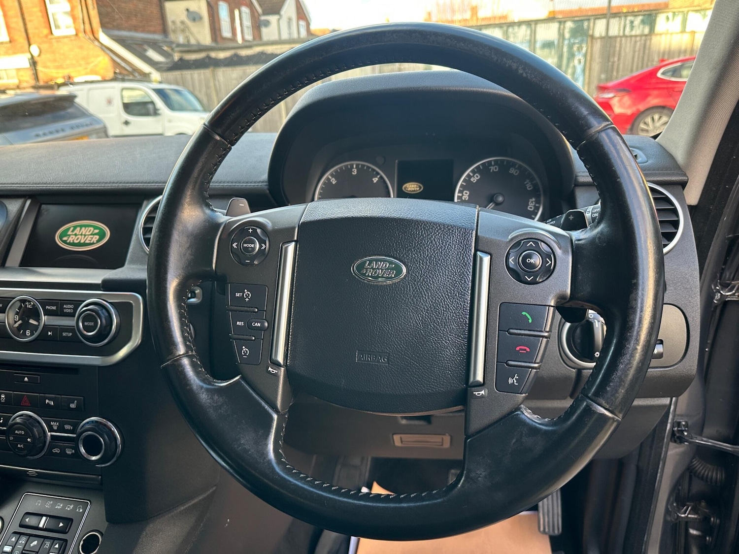 Used Land Rover Discovery 4 2014 for sale - 75781745: Photo 25