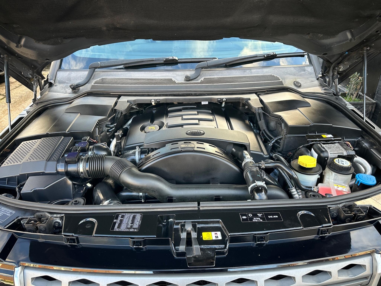 Used Land Rover Discovery 4 2014 for sale - 75781745: Photo 28