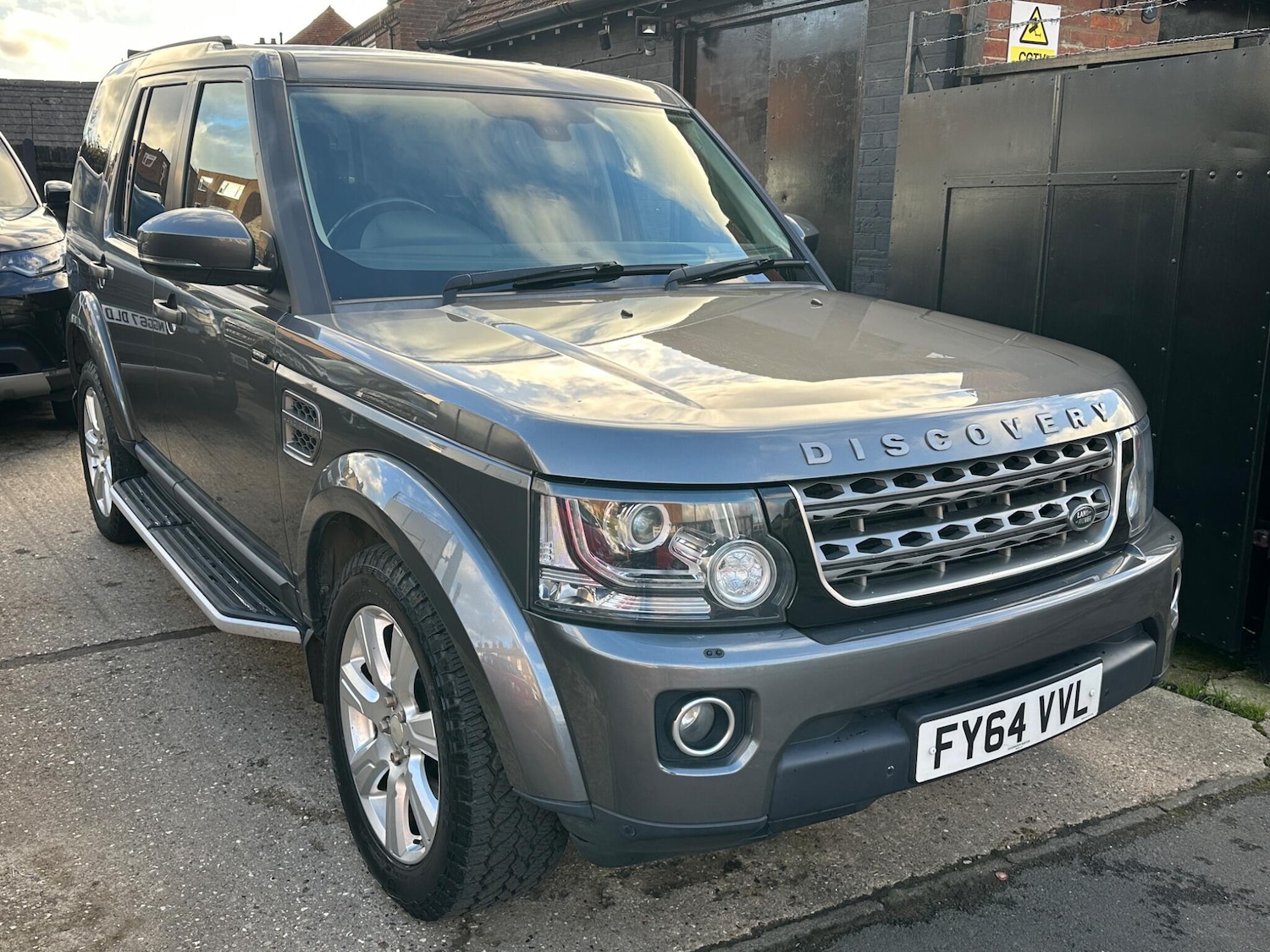 Used Land Rover Discovery 4 2014 for sale - 75781745: Photo 41