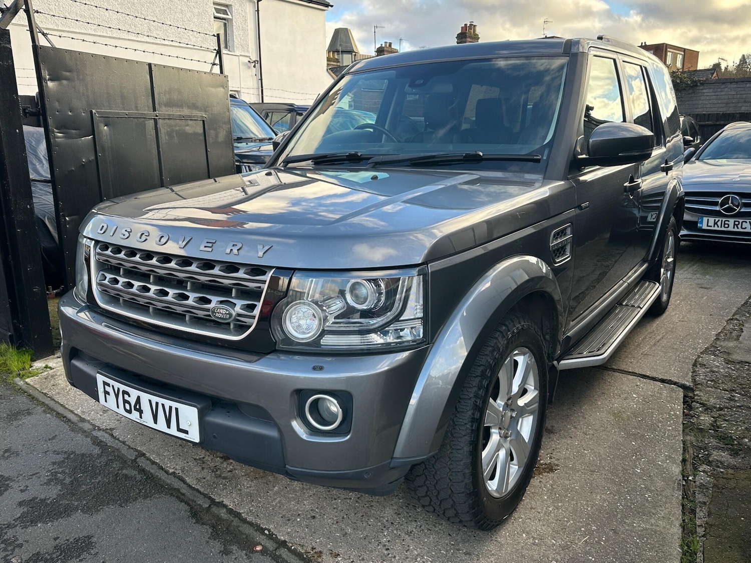 Used Land Rover Discovery 4 2014 for sale - 75781745: Photo 44