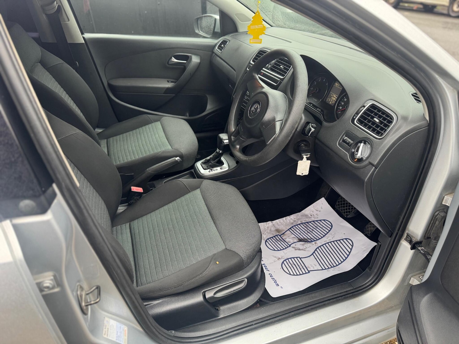 Used Volkswagen Polo 2010 for sale - 76667158: Photo 10