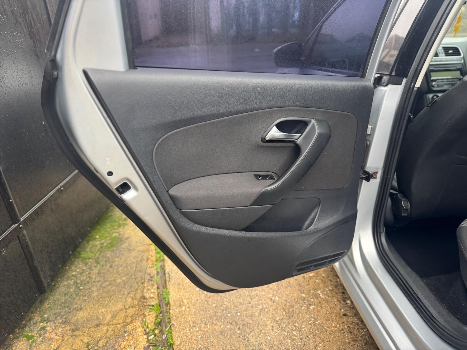 Used Volkswagen Polo 2010 for sale - 76667158: Photo 16