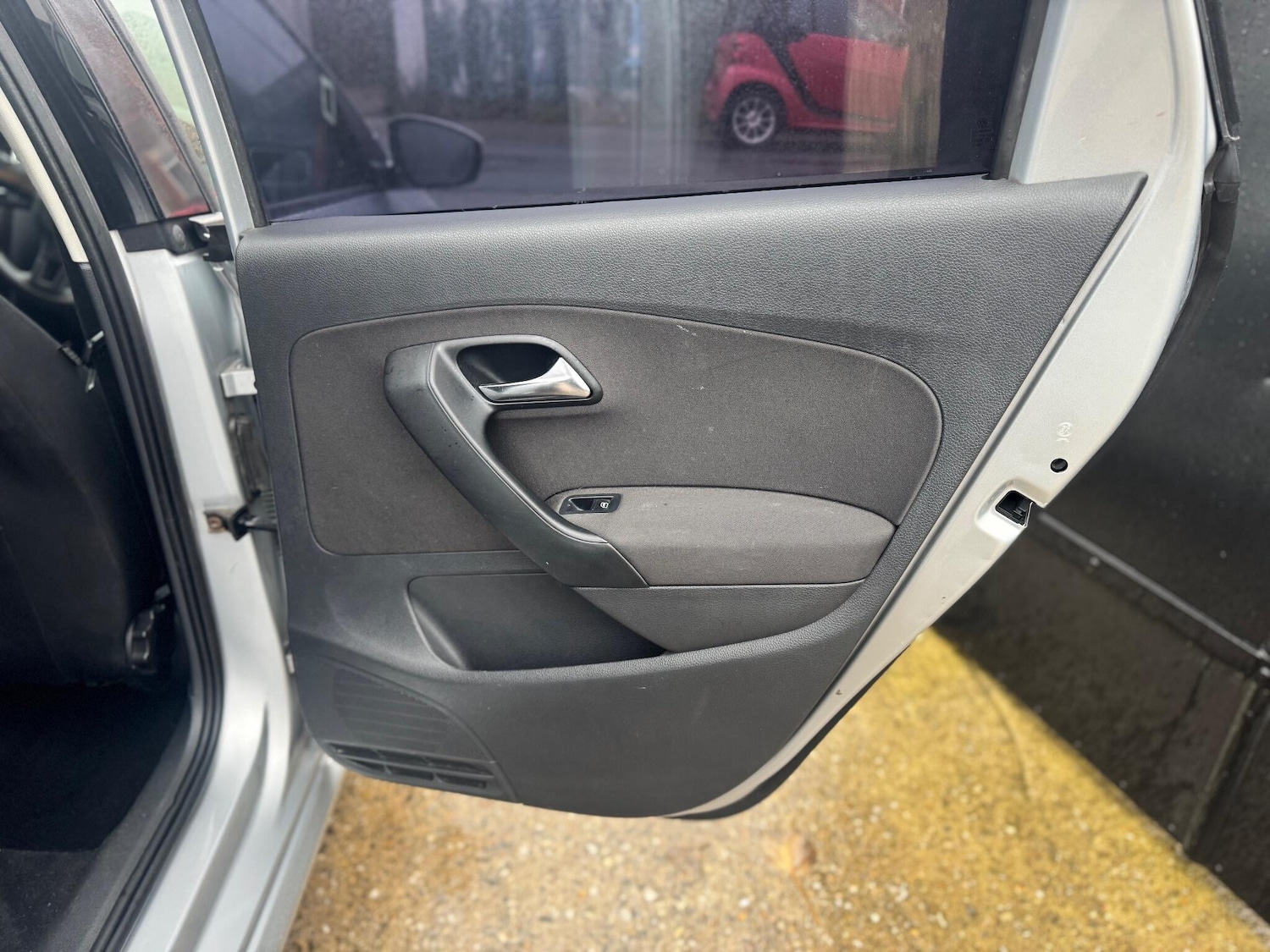 Used Volkswagen Polo 2010 for sale - 76667158: Photo 17