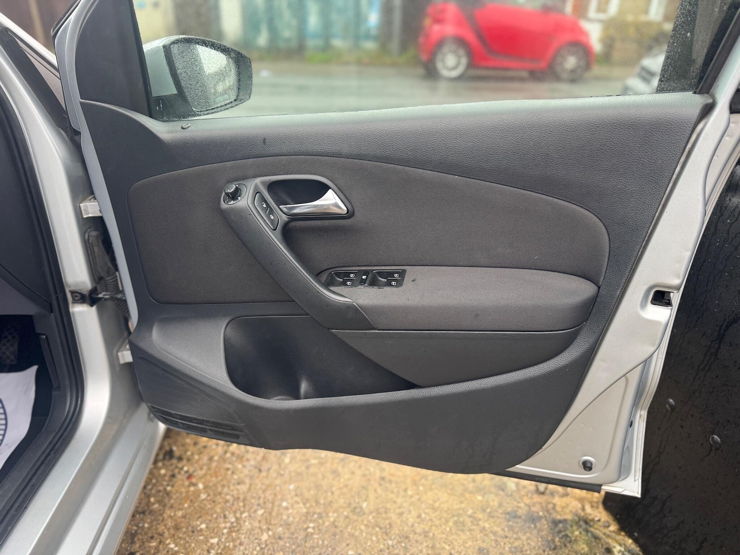 Used Volkswagen Polo 2010 for sale - 76667158: Photo 18