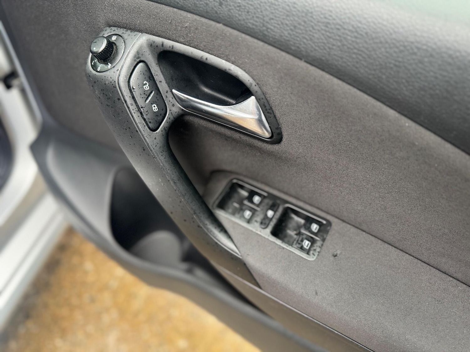 Used Volkswagen Polo 2010 for sale - 76667158: Photo 19