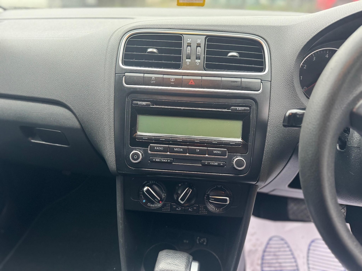 Used Volkswagen Polo 2010 for sale - 76667158: Photo 25