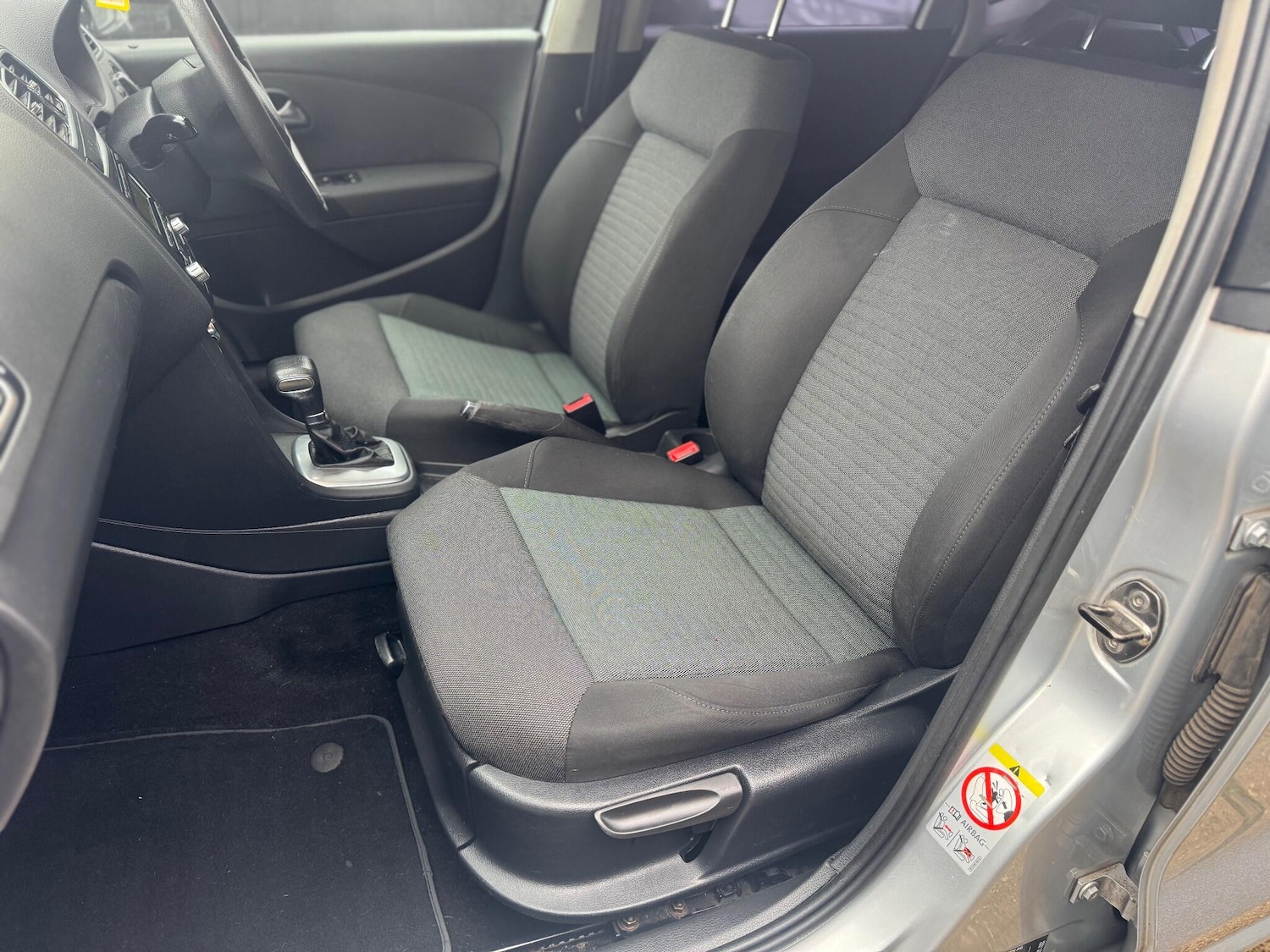 Used Volkswagen Polo 2010 for sale - 76667158: Photo 29