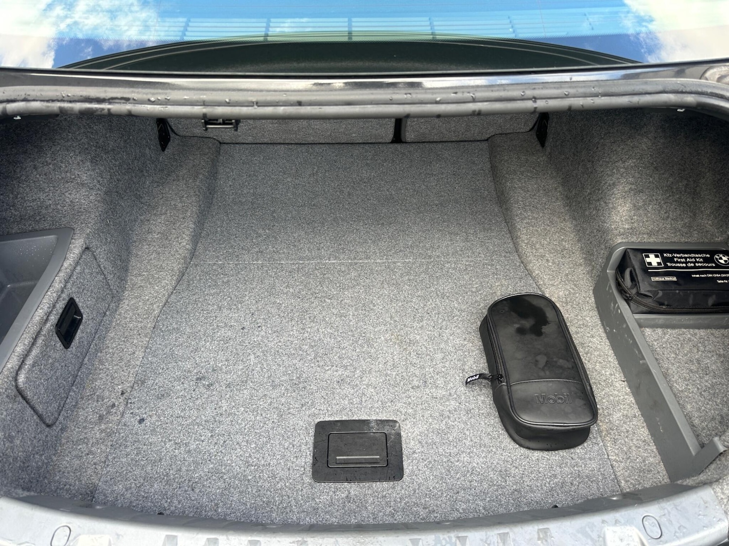 Vehicle 28