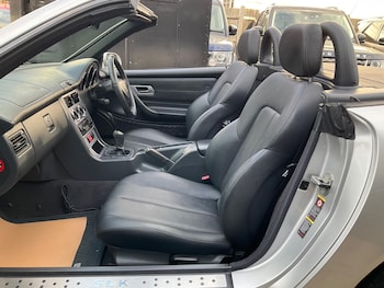 Used Mercedes-Benz SLK 2004 for sale - 75634165: Photo
