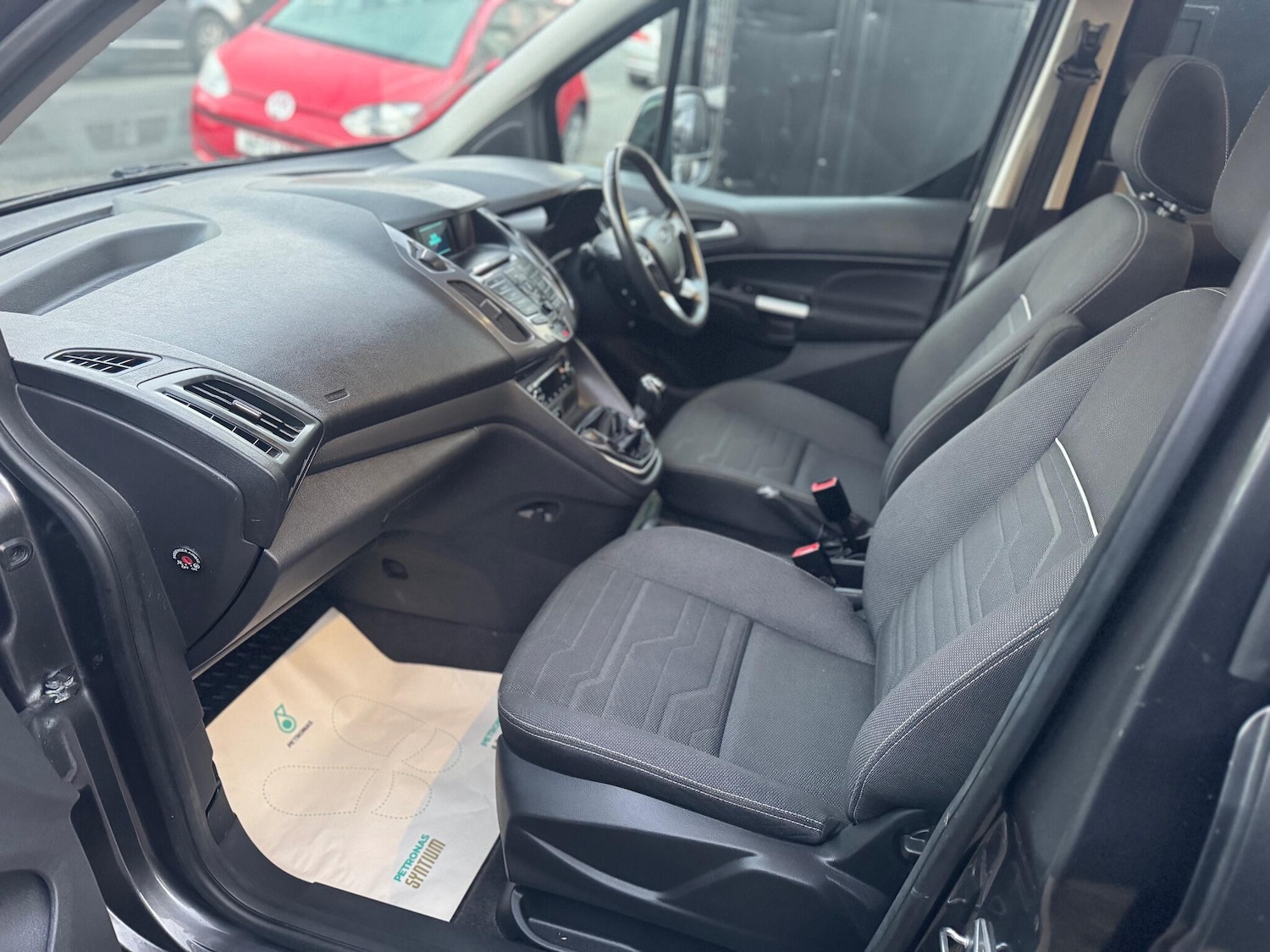 Used Ford Grand Tourneo Connect 2015 for sale - 77057343: Photo 12