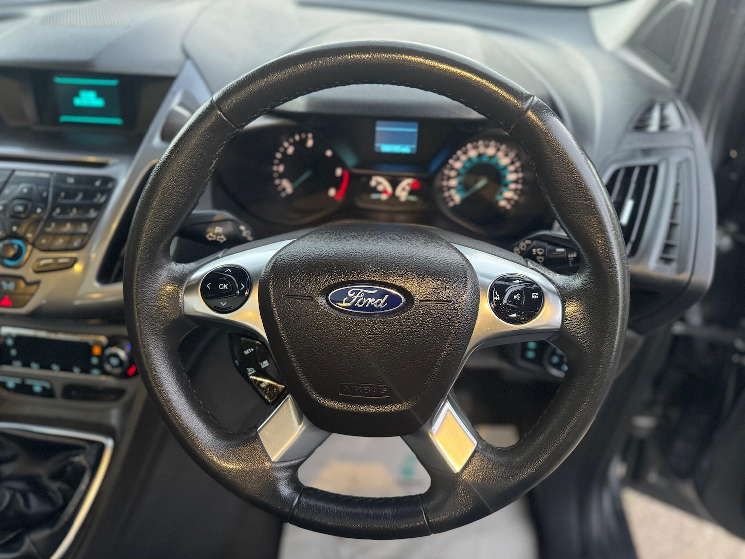 Used Ford Grand Tourneo Connect 2015 for sale - 77057343: Photo 27