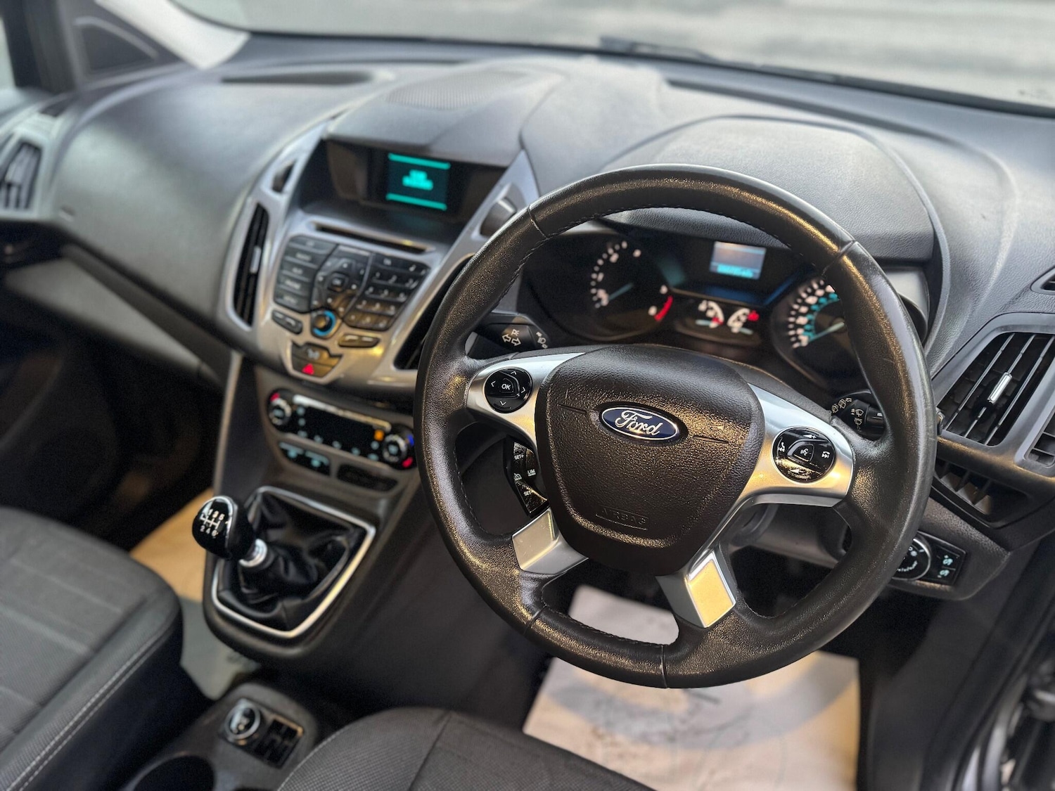 Used Ford Grand Tourneo Connect 2015 for sale - 77057343: Photo 28